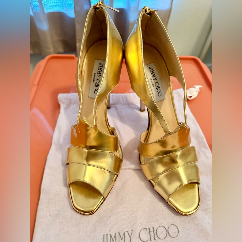 JIMMY CHOO PATENT LEATHER HEELS & SHOE DUSTBAG